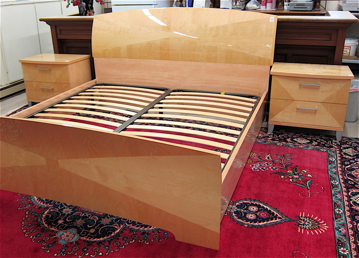 THREE-PIECE CONTEMPORARY BEDROOM