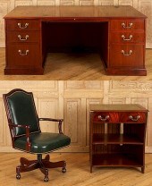 THREE PIECE GEORGIAN STYLE MAH