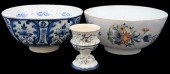 THREE PIECE GROUP OF DELFT GRO