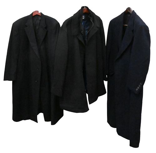 THREE PIECE GROUPING OF MEN'S