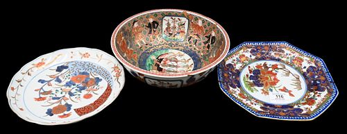 THREE PIECE IMARI GROUPThree