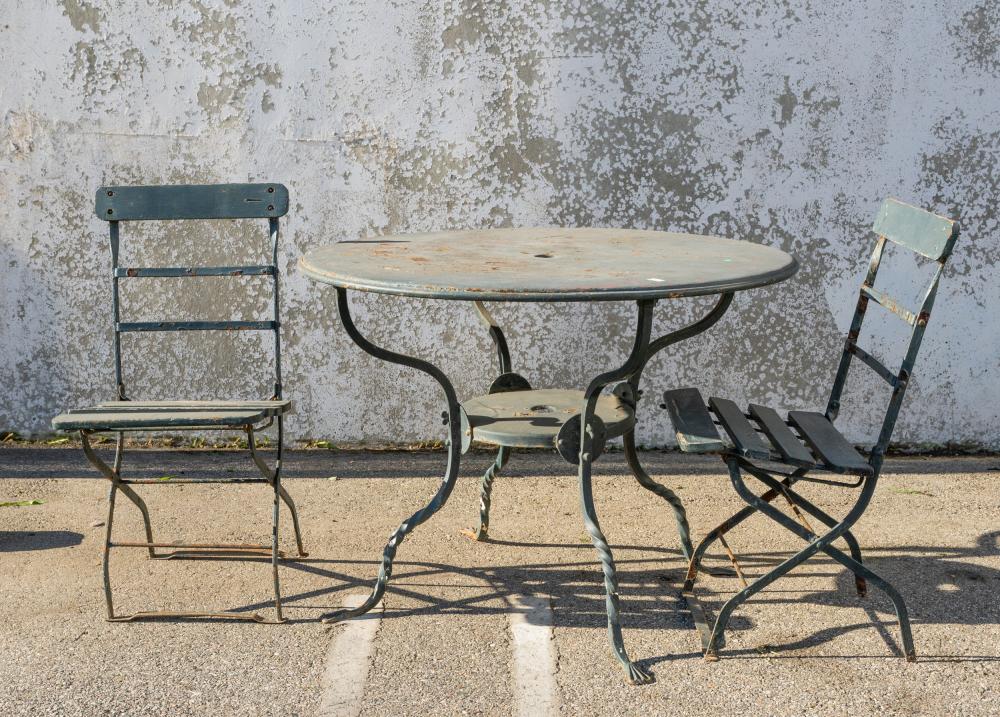 THREE PIECE IRON PATIO