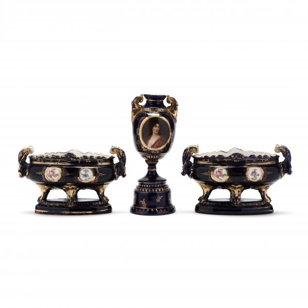 THREE PIECE SET ROYAL VIENNA