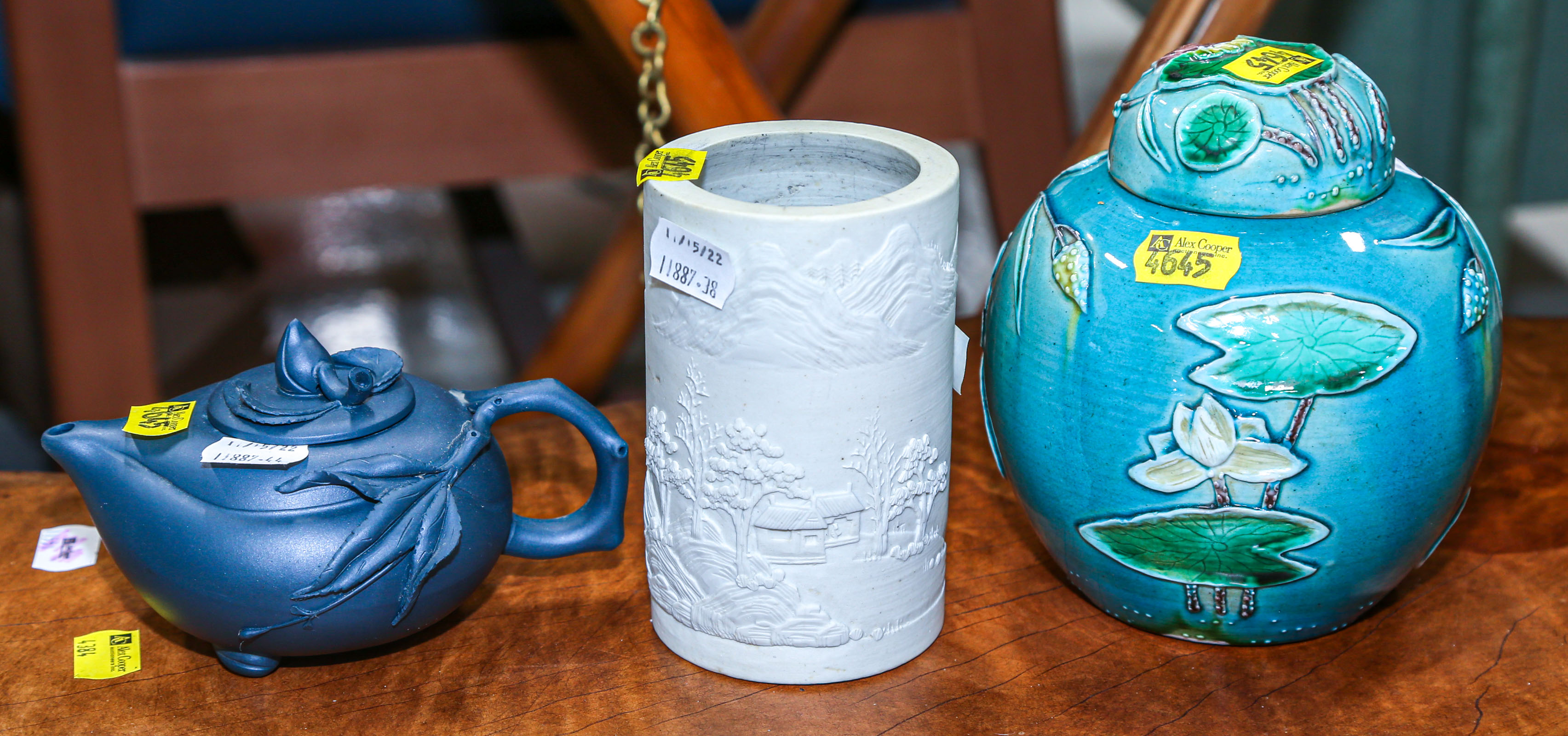 THREE PIECES OF CHINESE EXPORT WARE