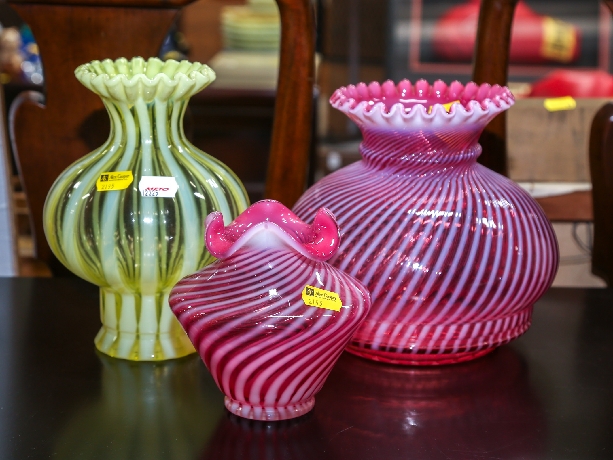 THREE PIECES OF OPALESCENT FENTON