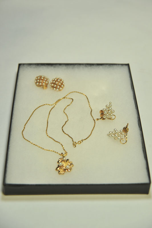 THREE PIECES PEARL JEWELRY. Pair of