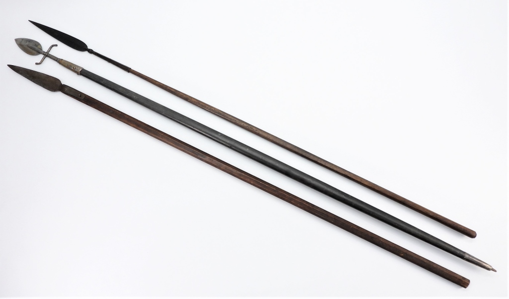 THREE POLE ARMS A spontoon-type