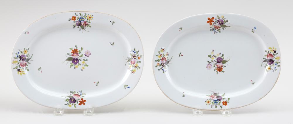 THREE PORCELAIN PIECESTHREE