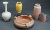 THREE ROOKWOOD VASES, A CENTER