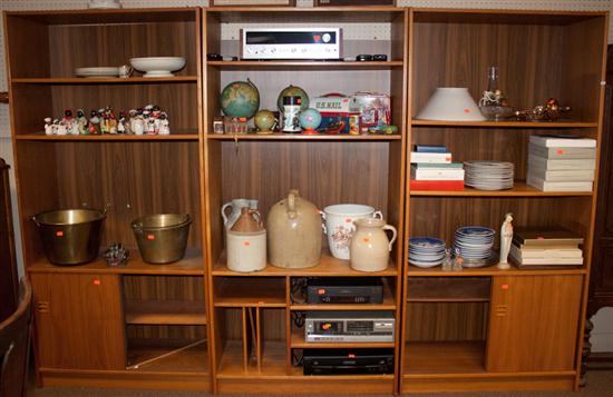 Three-section bookcase and