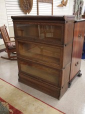 THREE-SECTION STACKING OAK BOO