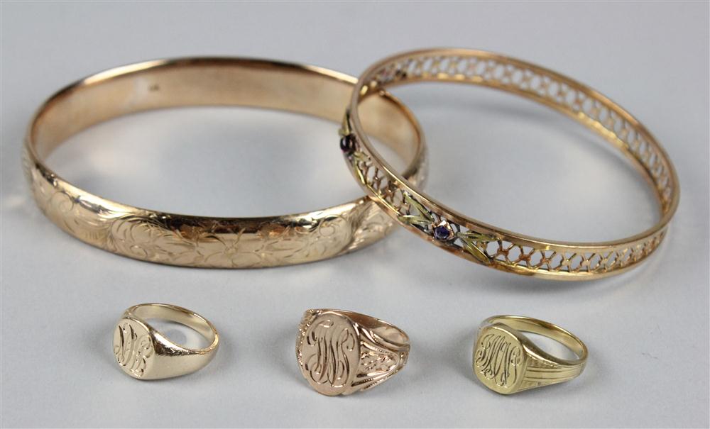 THREE SMALL GOLD SIGNET RINGS AND