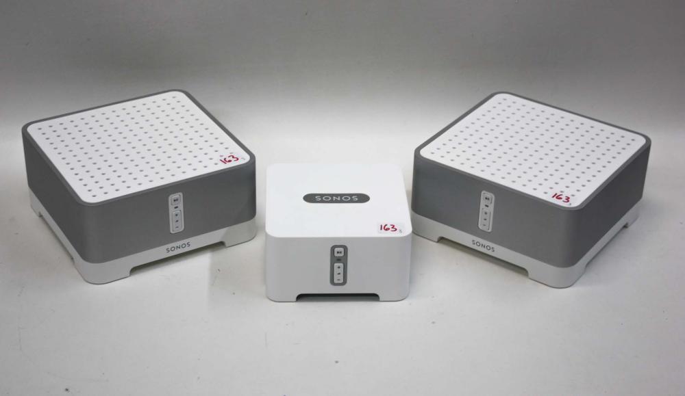 THREE SONOS CONNECT DIGITAL MEDIA