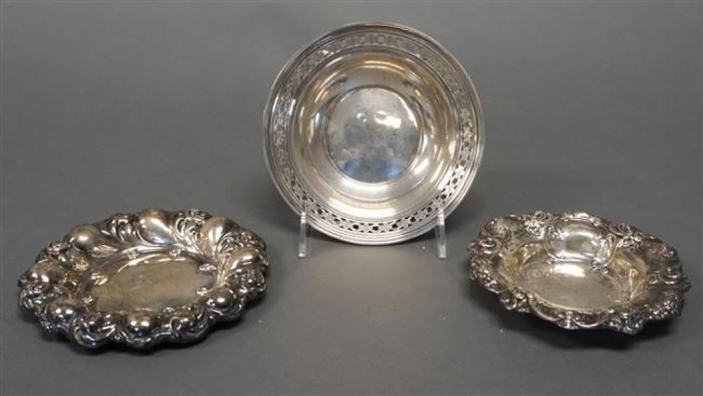 THREE STERLING BON-BONS, 8.3