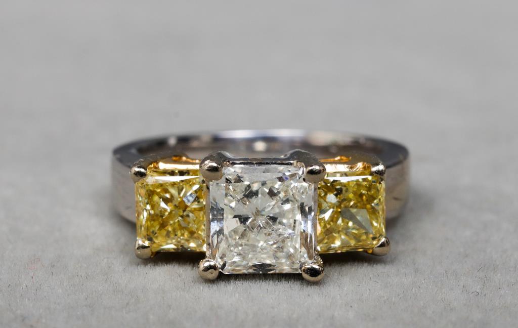 THREE STONE PRINCESS WHITE & YELLOW