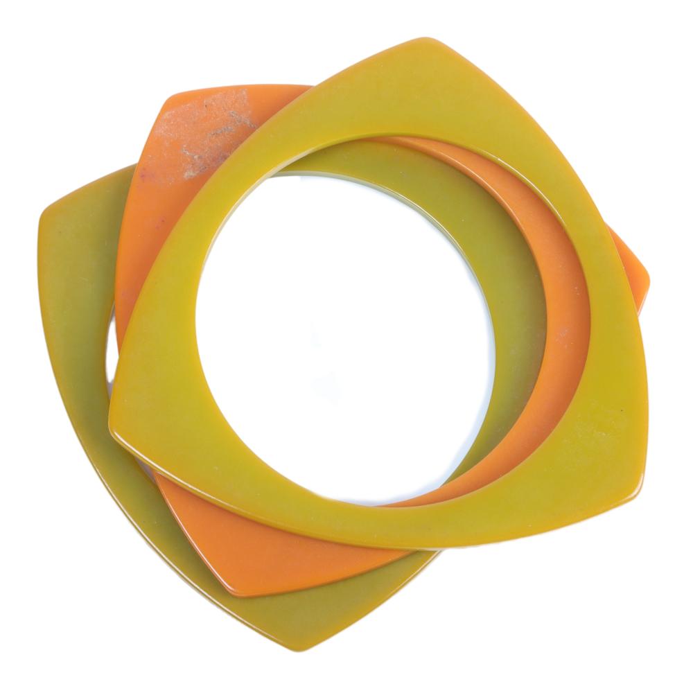 THREE THIN ROUNDED TRIANGLE