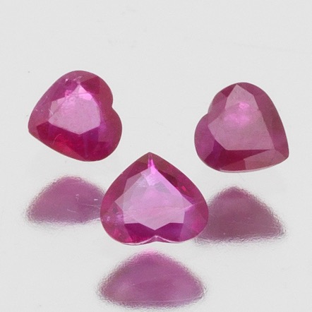 THREE UNMOUNTED 1.68 CT TOTAL HEART