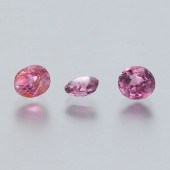 THREE UNMOUNTED 3.06 CARAT TOT