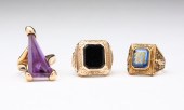 THREE VINTAGE 10K GOLD RINGS.