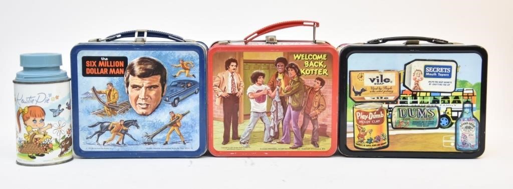 Three vintage lunch boxes each 7" x