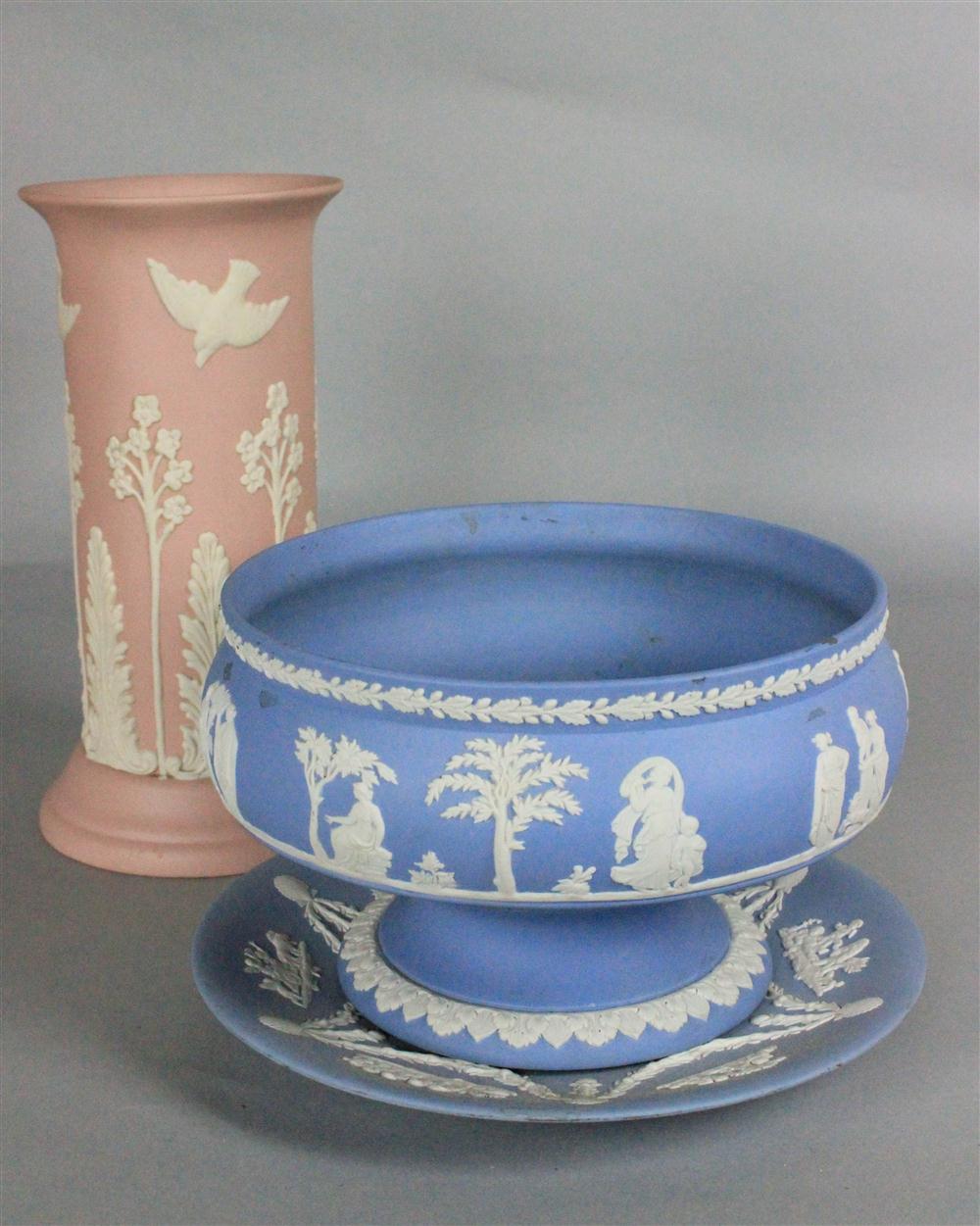 THREE WEDGWOOD JASPERWARE PIECES
