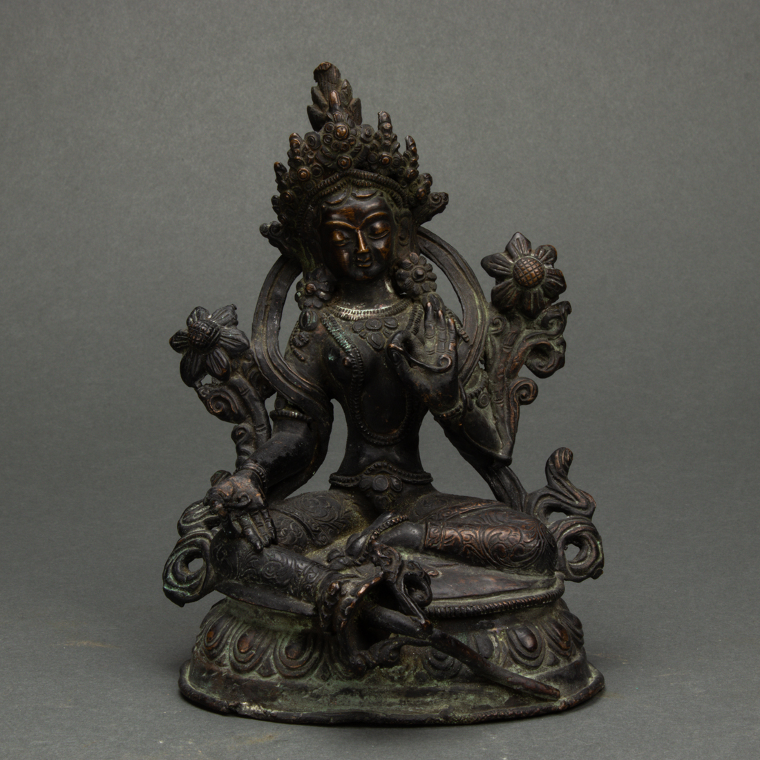 TIBETAN BRONZE FIGURE OF TARA