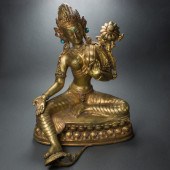 TIBETAN BRONZE FIGURE OF WHITE