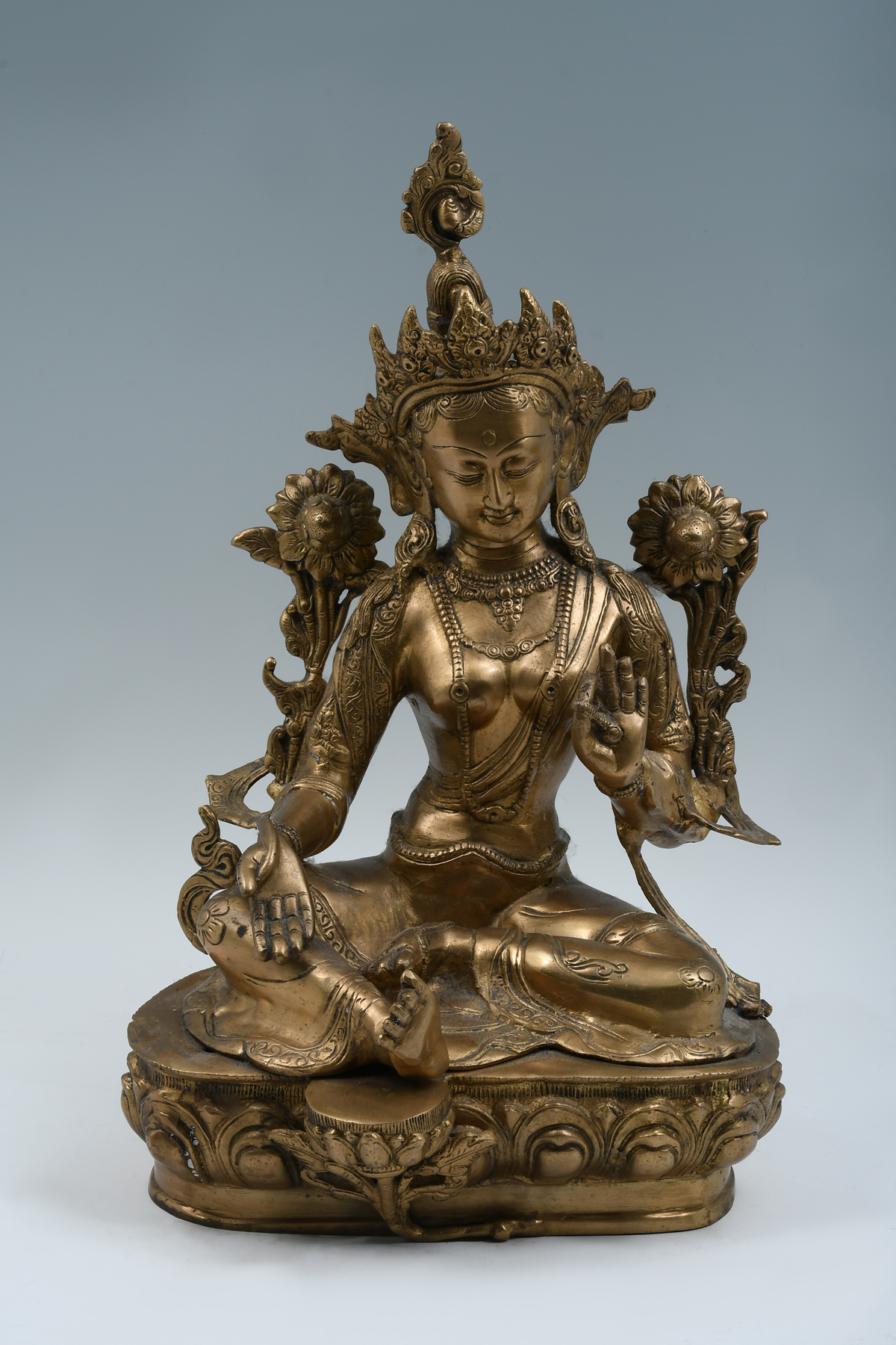 TIBETAN BRONZE GUAN YIN: Guan Yin