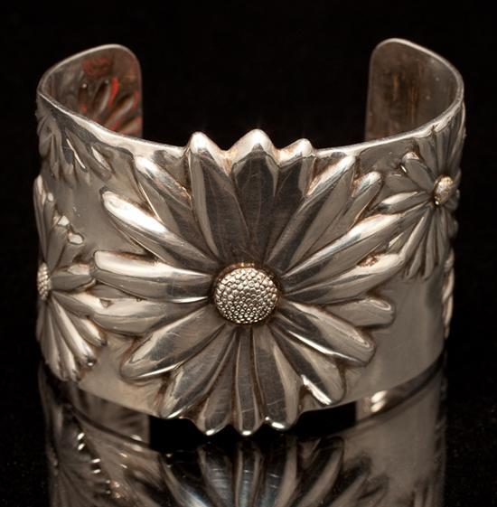 Tiffany & Co. 18K white gold and
