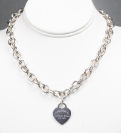 TIFFANY & CO. SILVER HEART CHA
