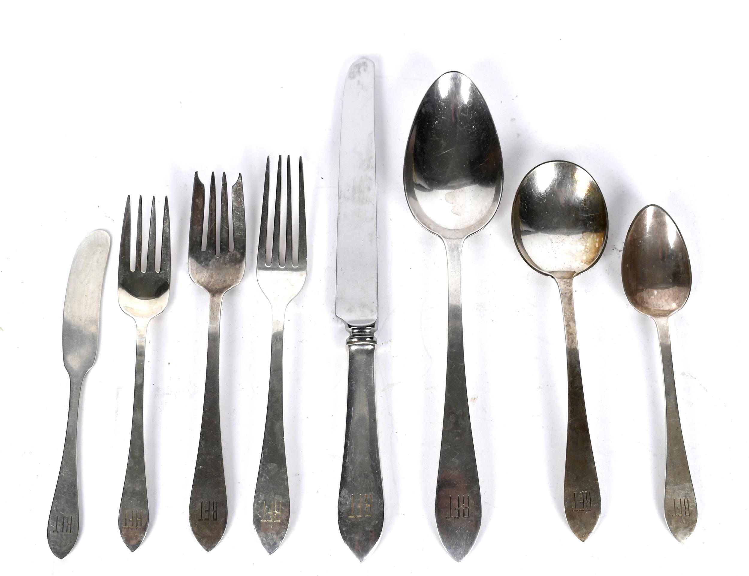 TIFFANY FANEUIL PATTERN FLATWARE