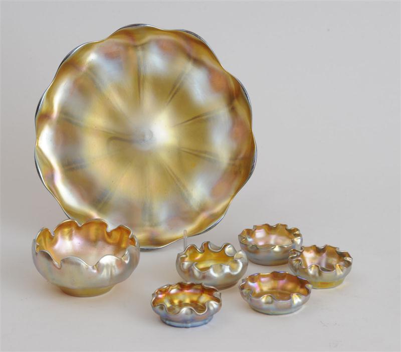 TIFFANY FAVRILLE WAVED-RIM PLATE