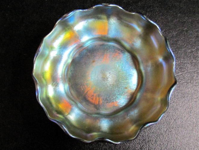 TIFFANY IRIDESCENT ART GLASS BOWL