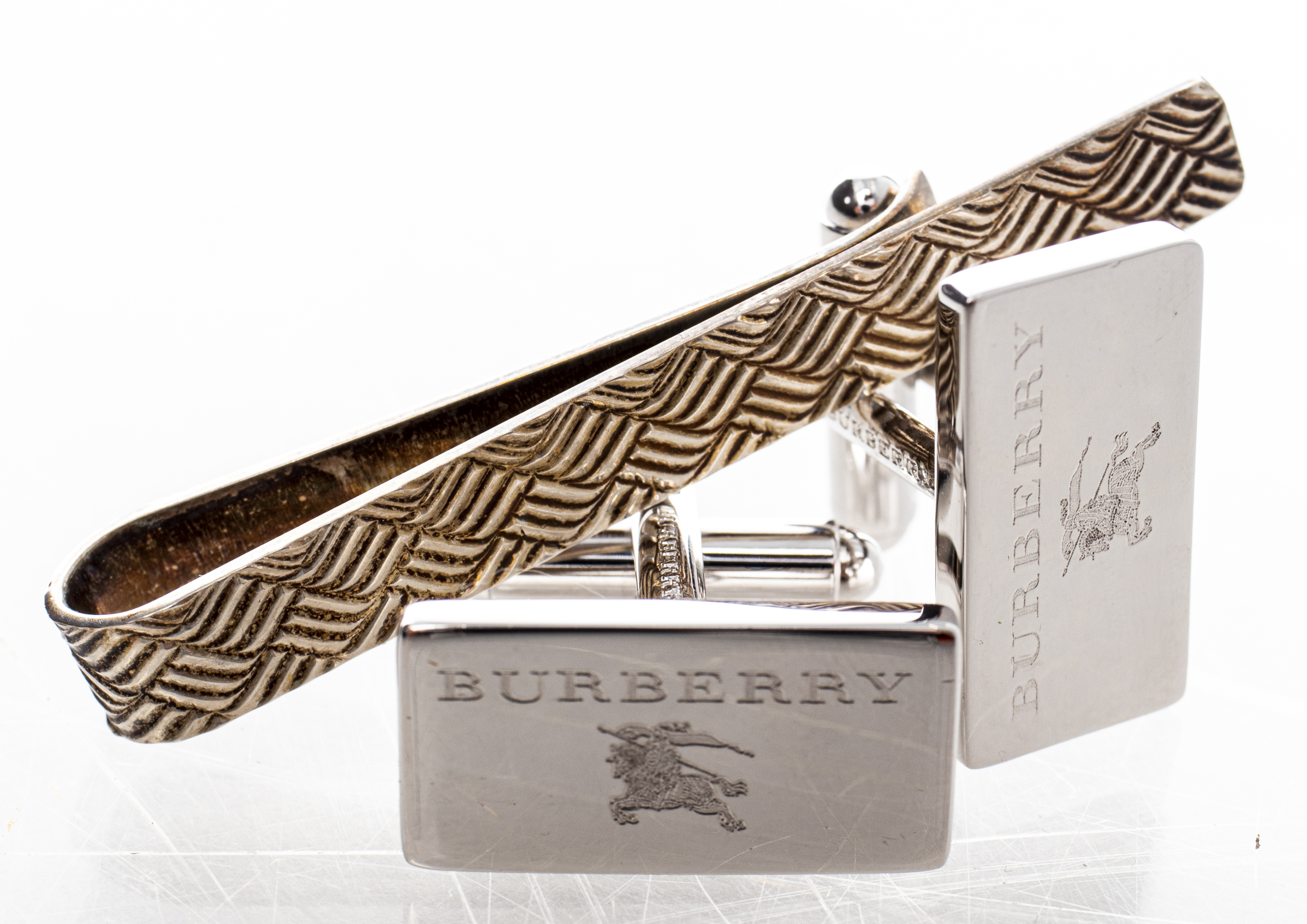 TIFFANY SILVER TIE BAR & BURBERRY
