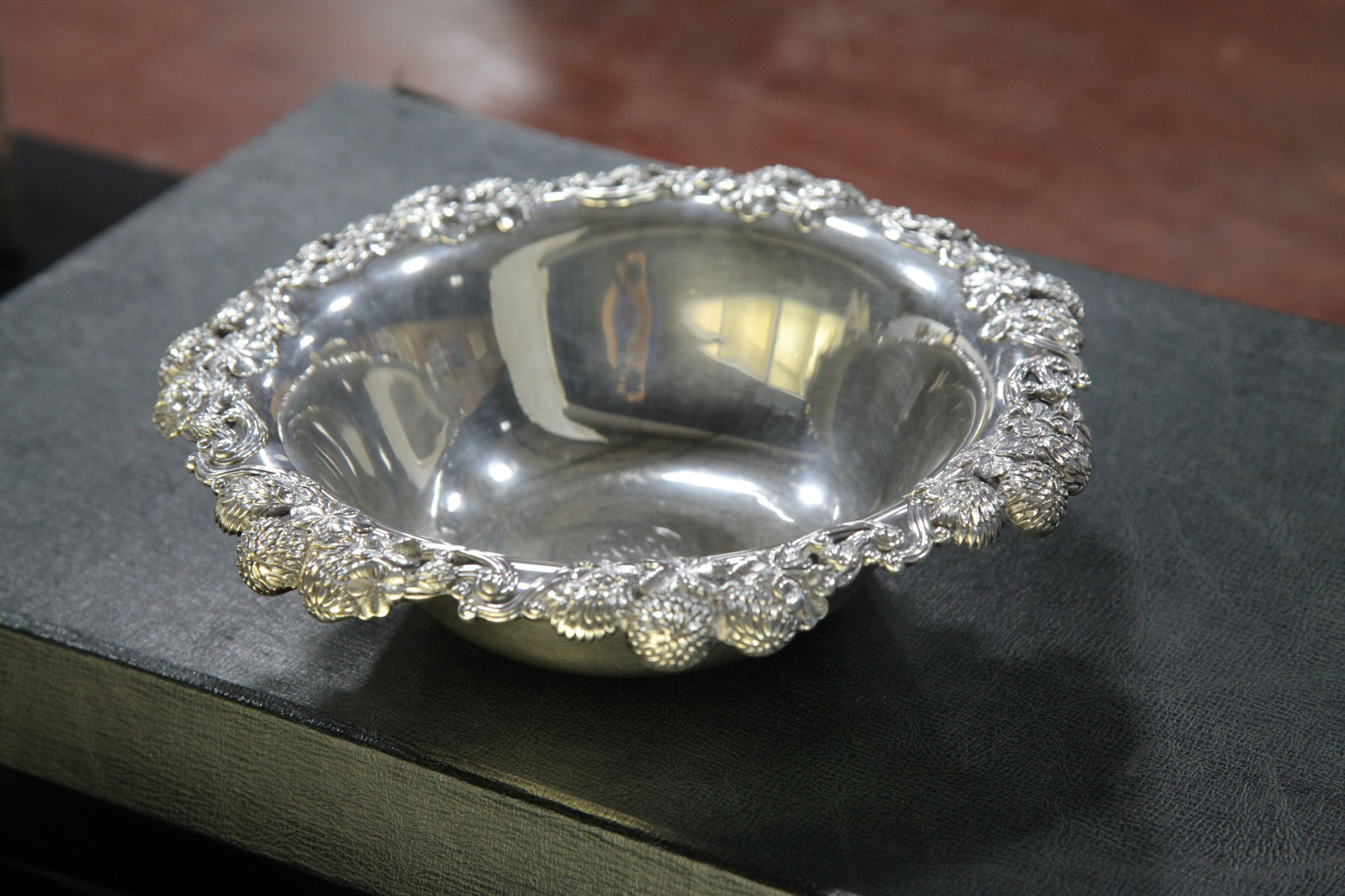 TIFFANY STERLING SILVER BOWL. 