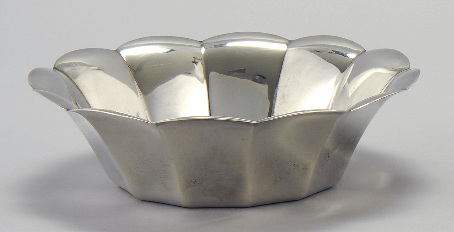 TIFFANY STERLING SILVER BOWLIn