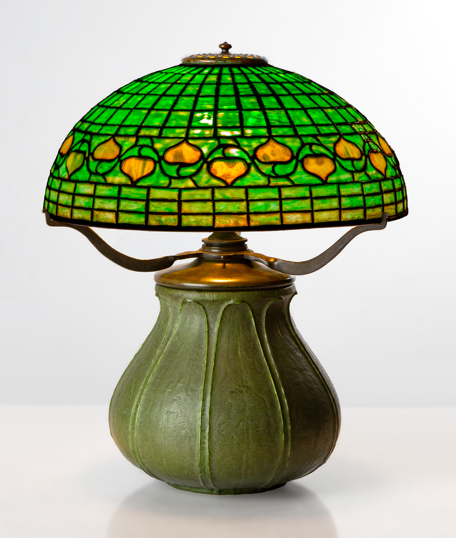 TIFFANY STUDIOS ACORN LAMP ON A