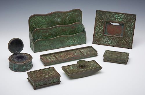 TIFFANY STUDIOS NY BRONZE PINE
