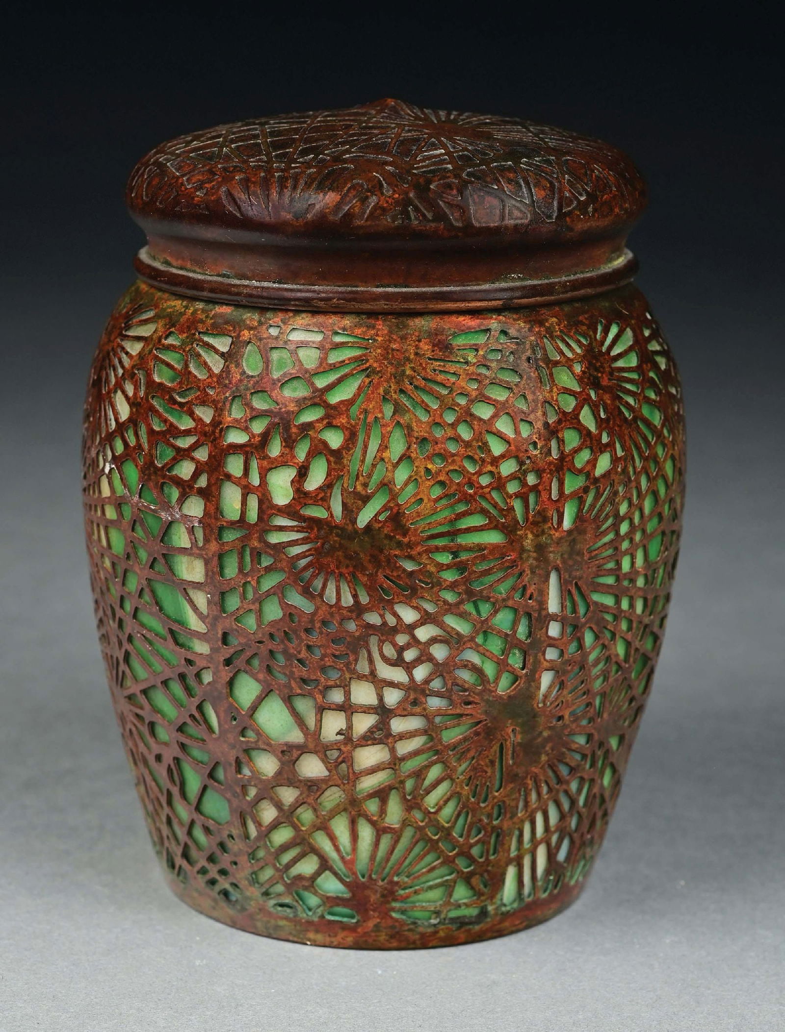 TIFFANY STUDIOS PINE NEEDLE TOBACCO