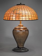 TIFFANY STUDIOS TABLE LAMPTiff