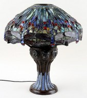 TIFFANY STYLE BRONZE TABLE LAM