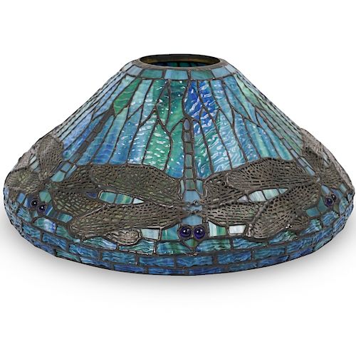 TIFFANY STYLE GLASS LAMP