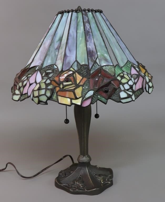 Tiffany style leaded shade table