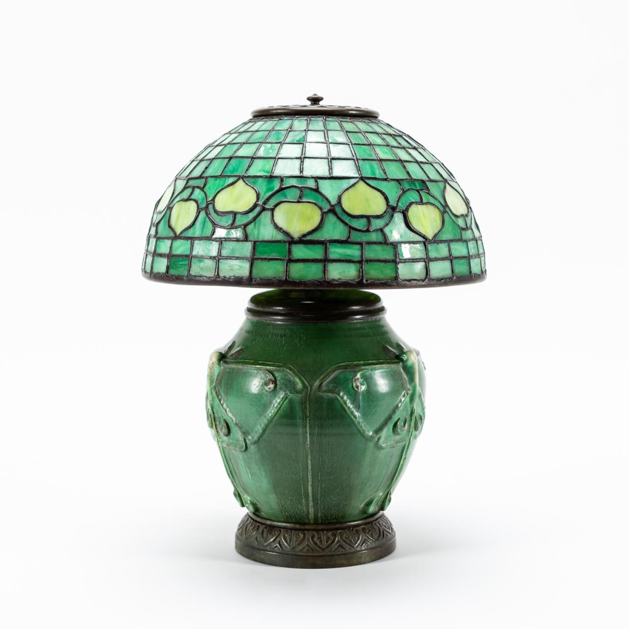 TIFFANY-STYLE "VINE BORDER" LAMP,