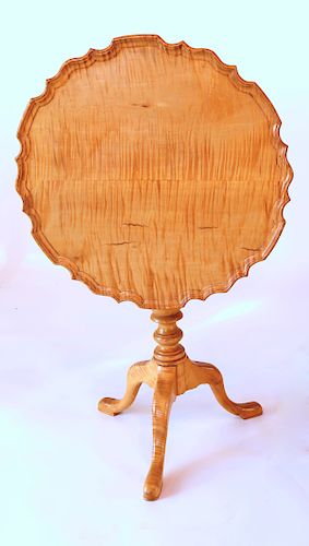 TIGER MAPLE QUEEN ANNE STYLE, PIE