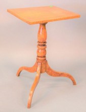 TIGER MAPLE STAND HAVING TRIPO