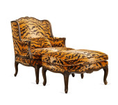 TIGER PATTERNED UPHOLSTERED BE