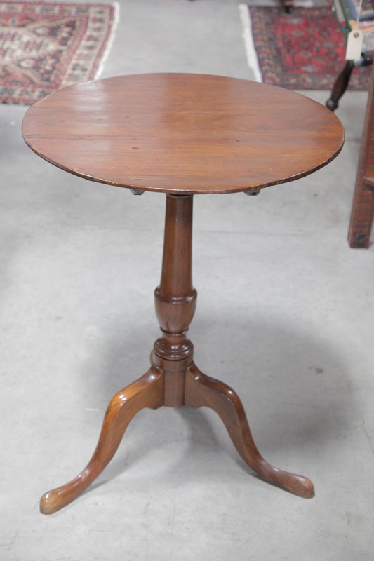 TILT TOP CANDLE STAND. Walnut