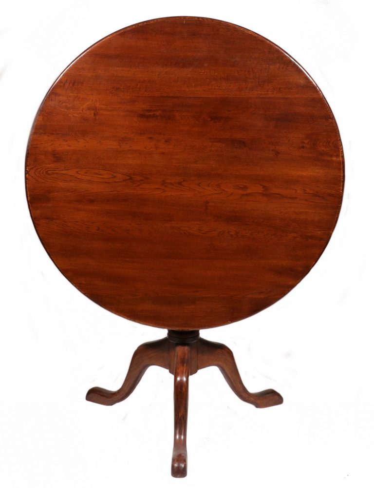 TILT TOP QUEEN ANNE STYLE TABLE