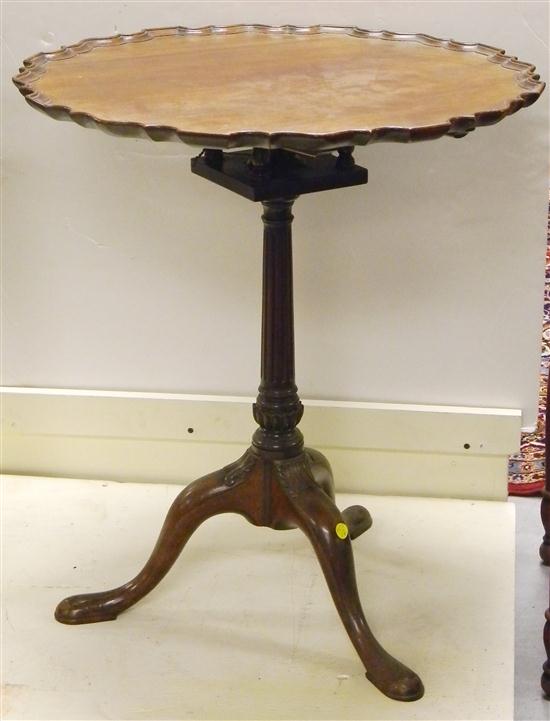Tilt top tea table  Chippendale